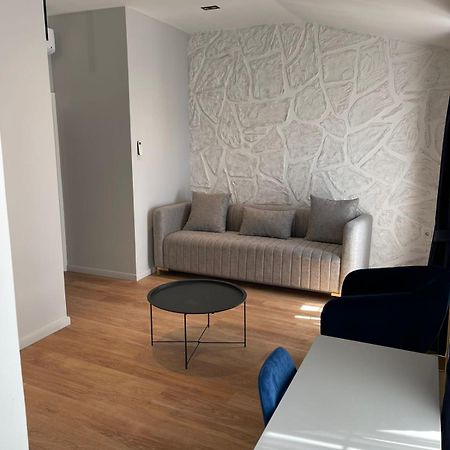 Lungomare Apartments Petrovac Екстер'єр фото