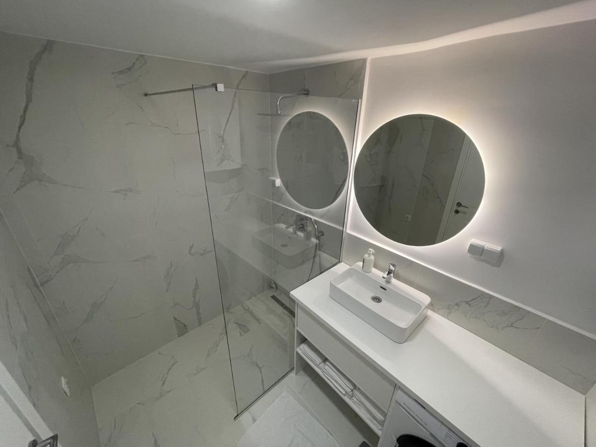 Lungomare Apartments Petrovac Екстер'єр фото