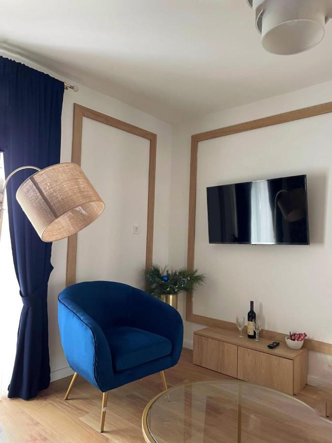 Lungomare Apartments Petrovac Екстер'єр фото